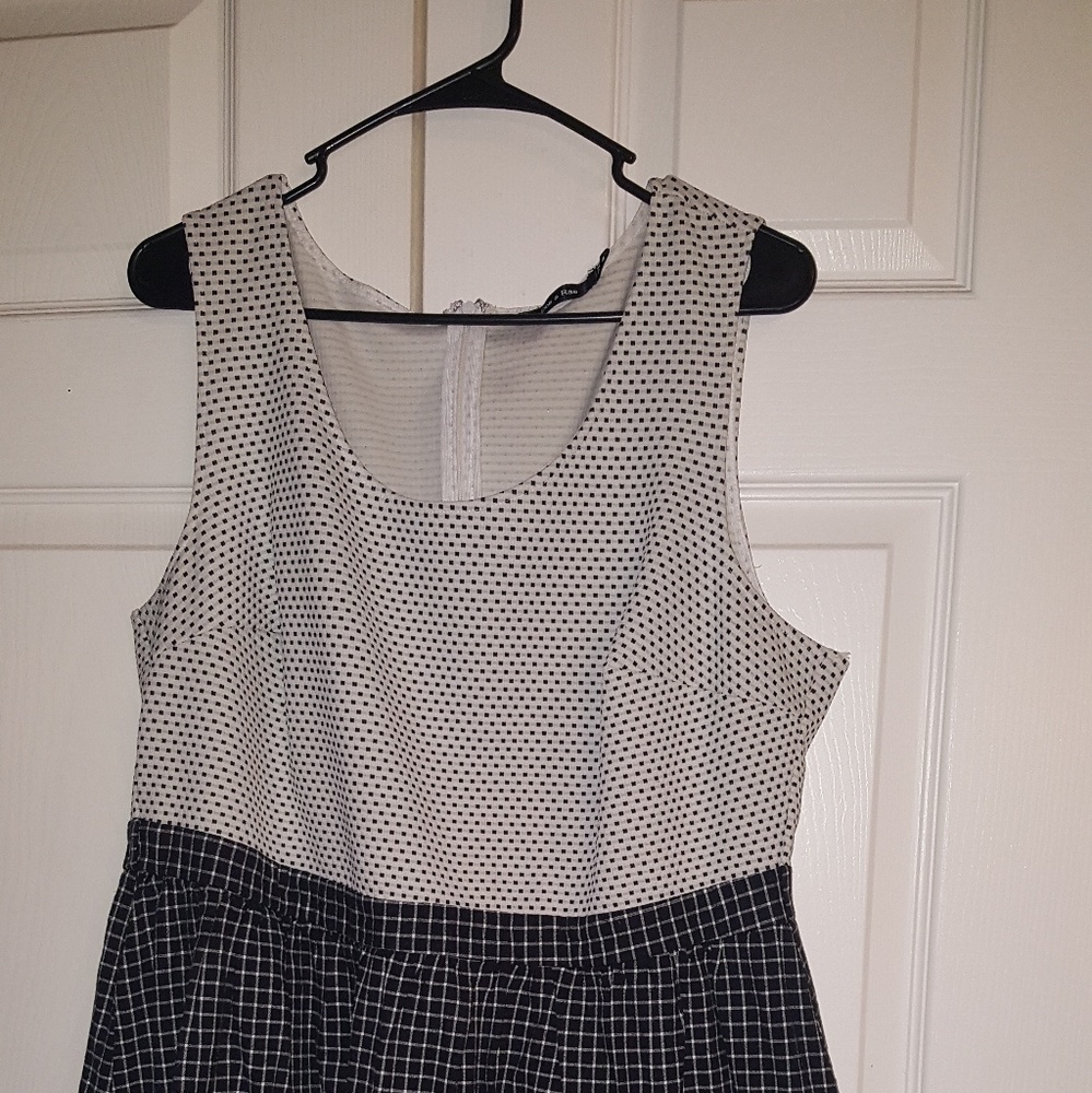 SOLDGUC Doe & Rae polka dot twofer style dress, 2X - Picture 2 of 3